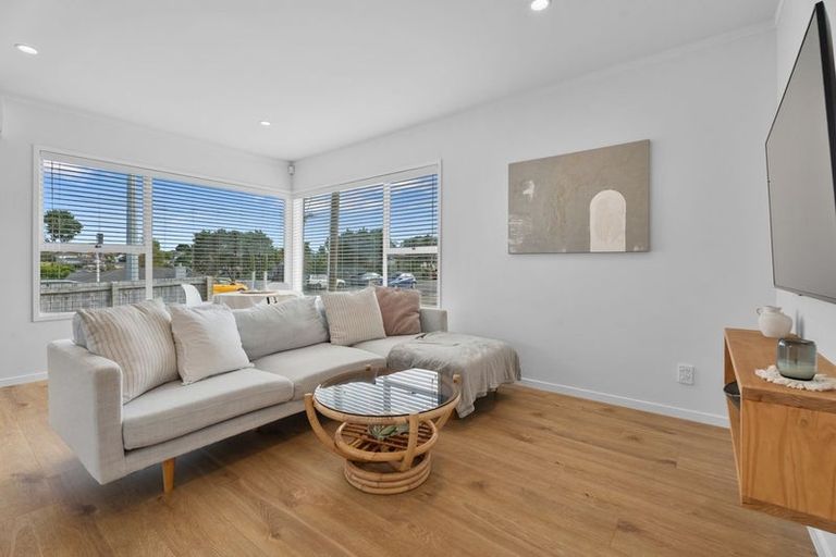 Photo of property in 1/181 Forrest Hill Road, Forrest Hill, Auckland, 0620