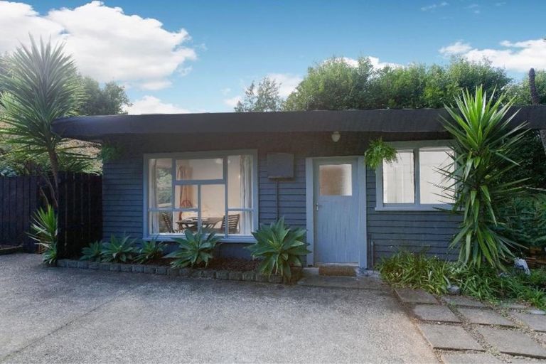 Photo of property in 240 Godley Road, Titirangi, Auckland, 0604
