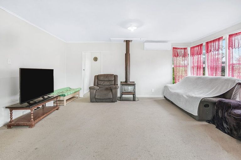 Photo of property in 50 Sare Crescent, Fairfield, Hamilton, 3214