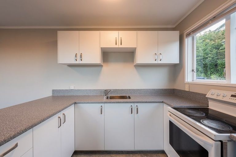 Photo of property in 41 Chartwell Drive, Crofton Downs, Wellington, 6035