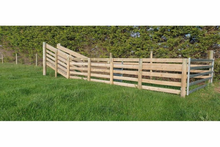 Photo of property in 2208 Old West Coast Road, Kirwee, Christchurch, 7671