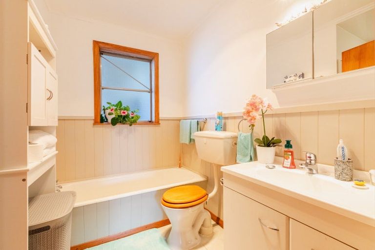 Photo of property in 22 Latham Street, Napier South, Napier, 4110