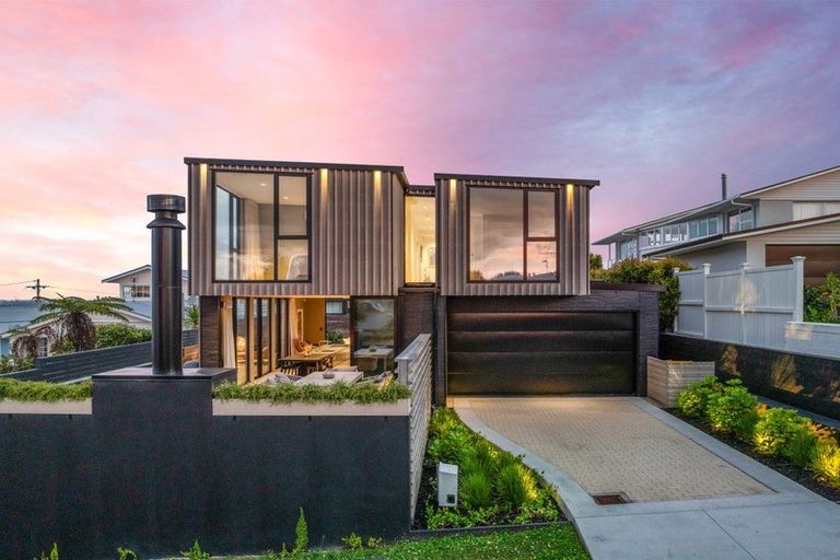 Photo of property in 61b Castor Bay Road, Castor Bay, Auckland, 0620