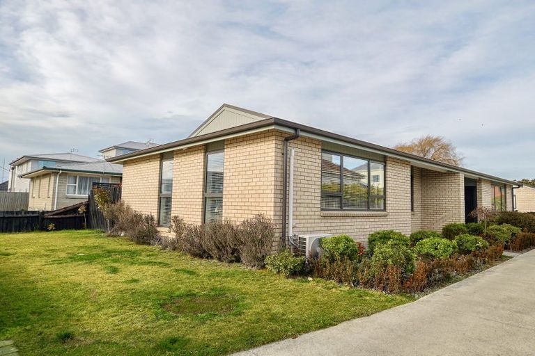 Photo of property in 1/164 Edgeware Road, Edgeware, Christchurch, 8013