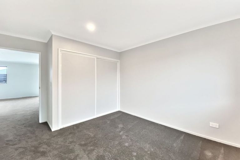 Photo of property in 14 Herridge Street, Woodend, 7691