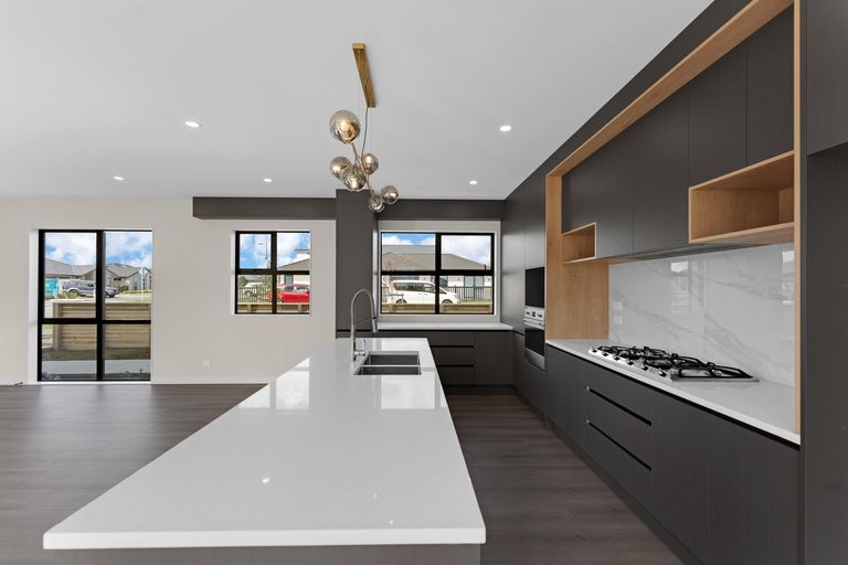 Photo of property in 18 Gertrude Cole Road, Clarks Beach, 2122