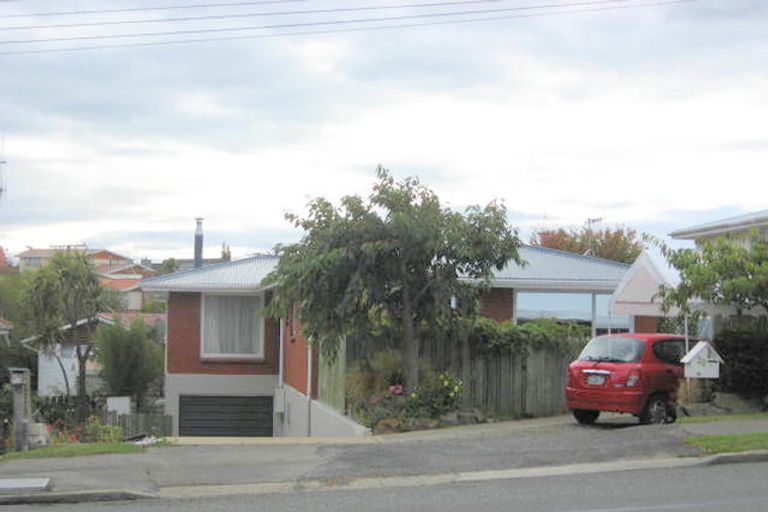 Photo of property in 28 Awamoa Road, Holmes Hill, Oamaru, 9401