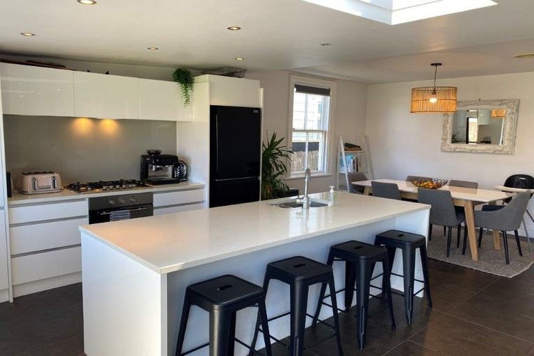 Photo of property in 10 Manchester Street, Petone, Lower Hutt, 5012