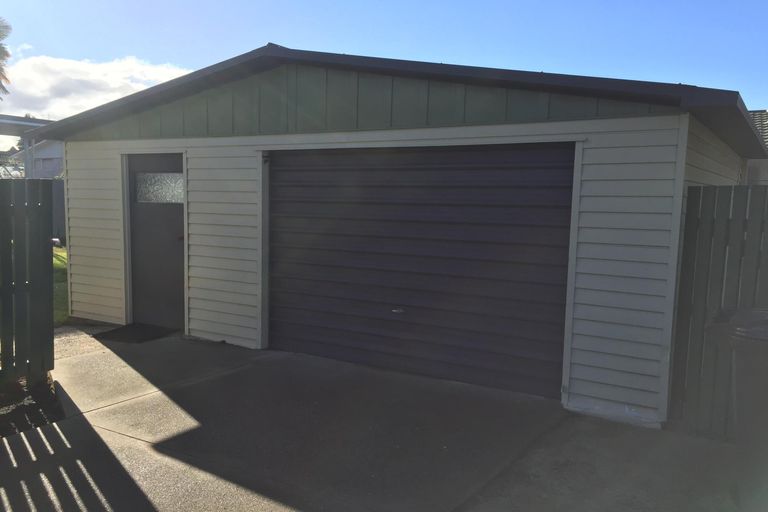 Photo of property in 5 Hillary Street, Waimate, 7924