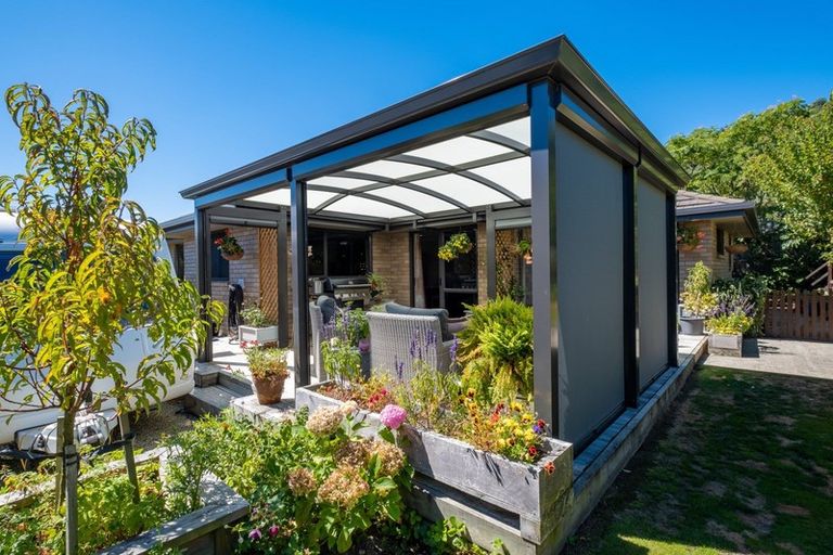 Photo of property in 26 Weka Place, Picton, 7220