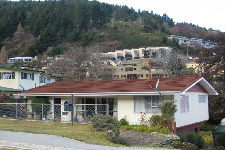 Photo of property in 37 Robins Road, Queenstown, 9300