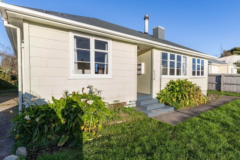 Photo of property in 21 Colvin Street, Westport, 7825