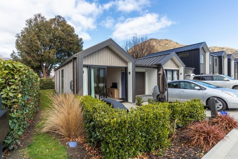 Photo of property in 2/39 Cherry Blossom Avenue, Frankton, Queenstown, 9300