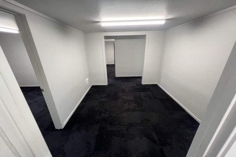 Photo of property in 13 Taupaki Road, Taupaki, Henderson, 0782