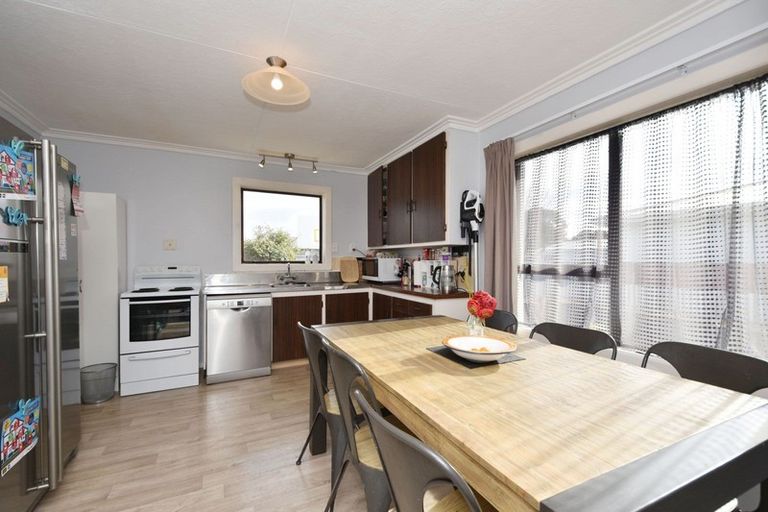 Photo of property in 120 Derwent Crescent, Glengarry, Invercargill, 9810