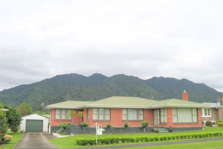 Photo of property in 11 Churchill Avenue, Te Aroha, 3320