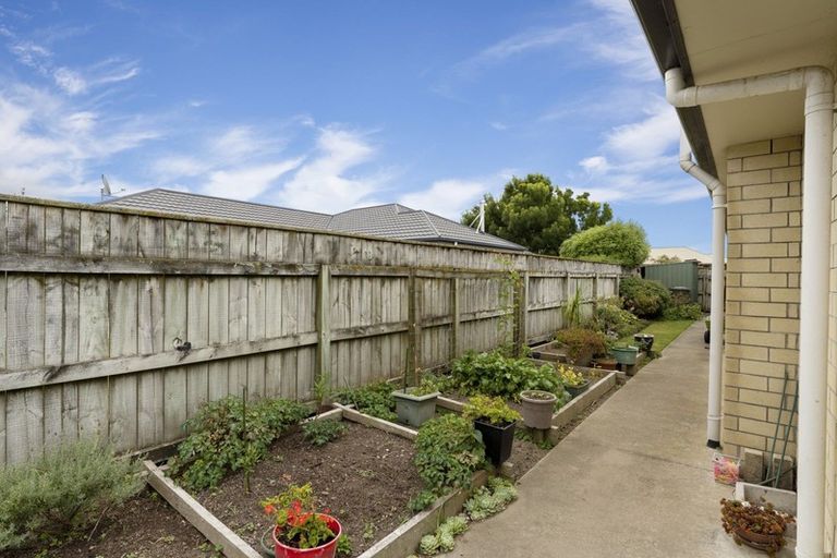Photo of property in 8 Brookside Close, Highbury, Palmerston North, 4412
