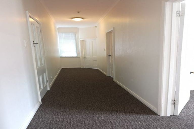 Photo of property in 132 Brougham Street, Mount Victoria, Wellington, 6011