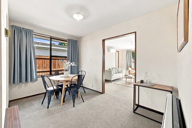 Photo of property in 2/281 Sawyers Arms Road, Bishopdale, Christchurch, 8053