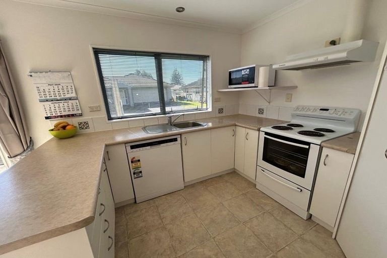 Photo of property in 32 Parewaitai Court, Papamoa Beach, Papamoa, 3118
