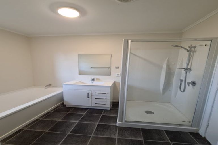 Photo of property in 43 Shirley Avenue, Papakura, 2110