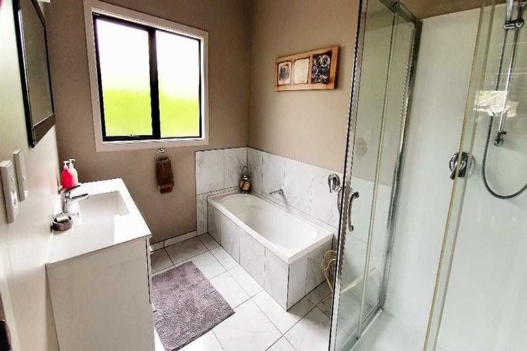 Photo of property in 15 Lake View Road, Waipukurau, 4200