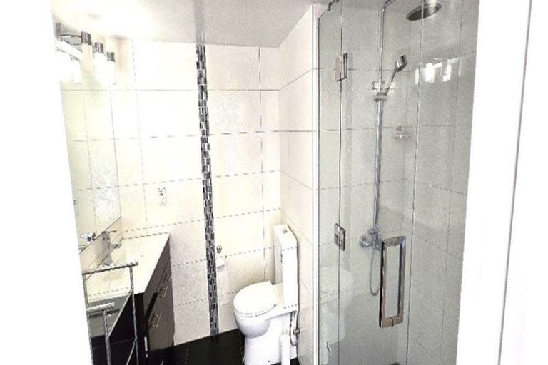 Photo of property in 181 Browns Bay Road, Browns Bay, Auckland, 0630