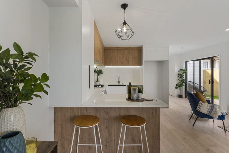 Photo of property in 33a Patons Road, Howick, Auckland, 2014