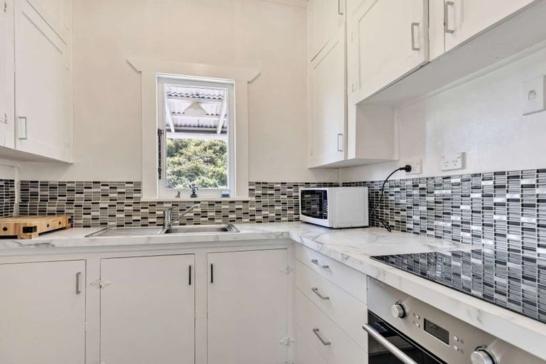 Photo of property in 11 Tawa Street, Edgecumbe, 3120