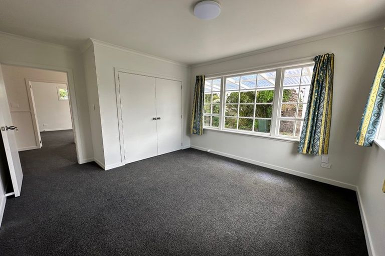 Photo of property in 172 Naenae Road, Naenae, Lower Hutt, 5011