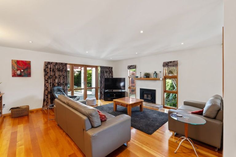 Photo of property in 33 Bryndwr Road, Fendalton, Christchurch, 8052