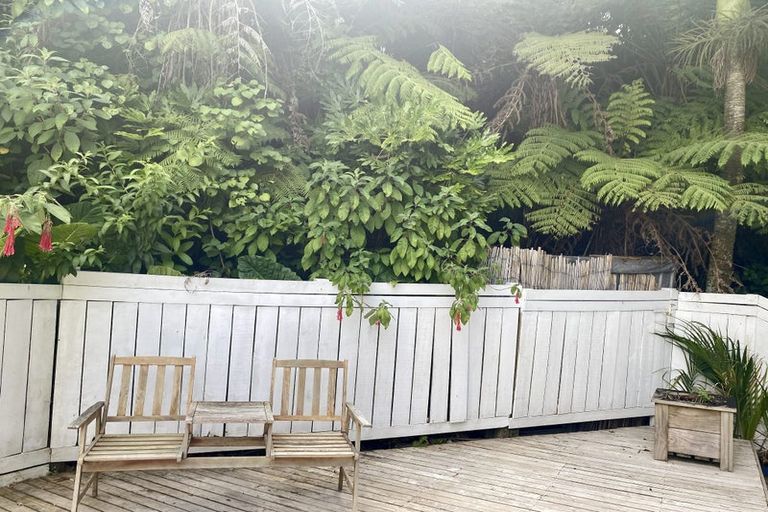 Photo of property in 2/147 Spinella Drive, Bayview, Auckland, 0629