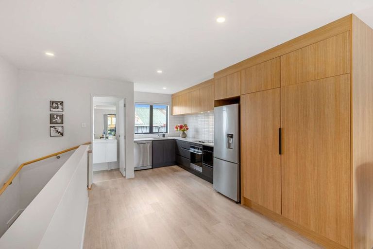 Photo of property in 12 Parenga Lane, Kumeu, 0810