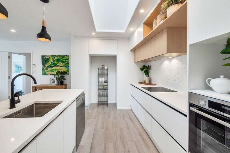 Photo of property in 1/52 Makora Road, Massey, Auckland, 0614