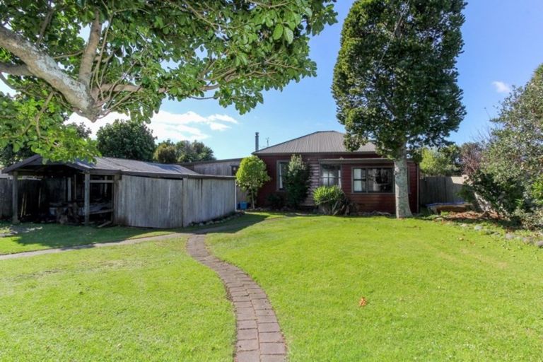 Photo of property in 65 Carthew Street, Okato, 4335