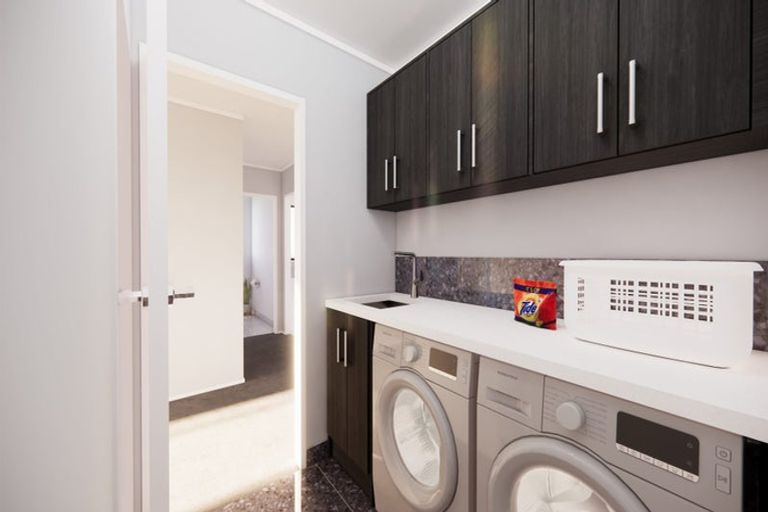 Photo of property in 32 Evergreen Parade, Rosehill, Papakura, 2113