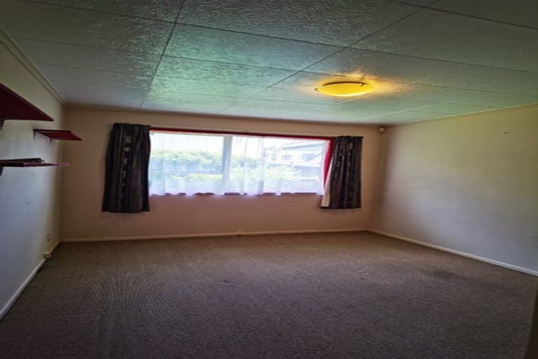 Photo of property in 9 Sumich Place, West Harbour, Auckland, 0618