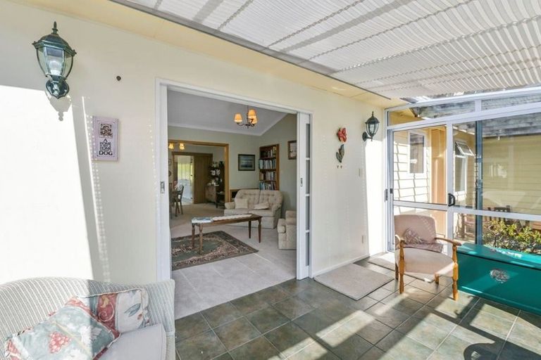 Photo of property in 431 Te Moana Road, Waikanae, 5036