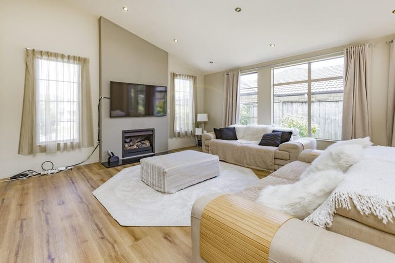 Photo of property in 50 Coachman Drive, Flat Bush, Auckland, 2016