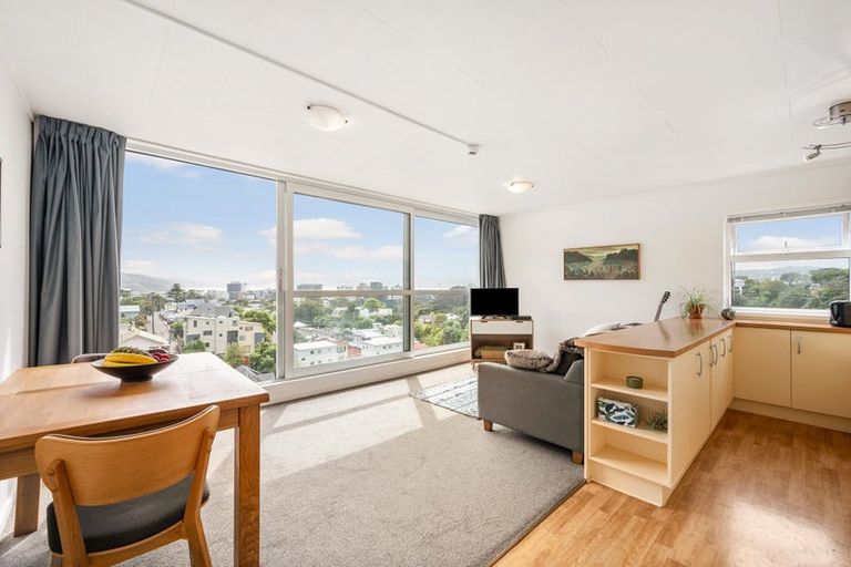 Photo of property in 6/24 Patanga Crescent, Thorndon, Wellington, 6011