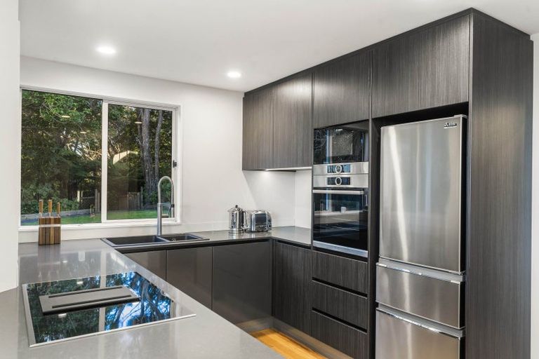 Photo of property in 11 Chedworth Drive, Glenfield, Auckland, 0629