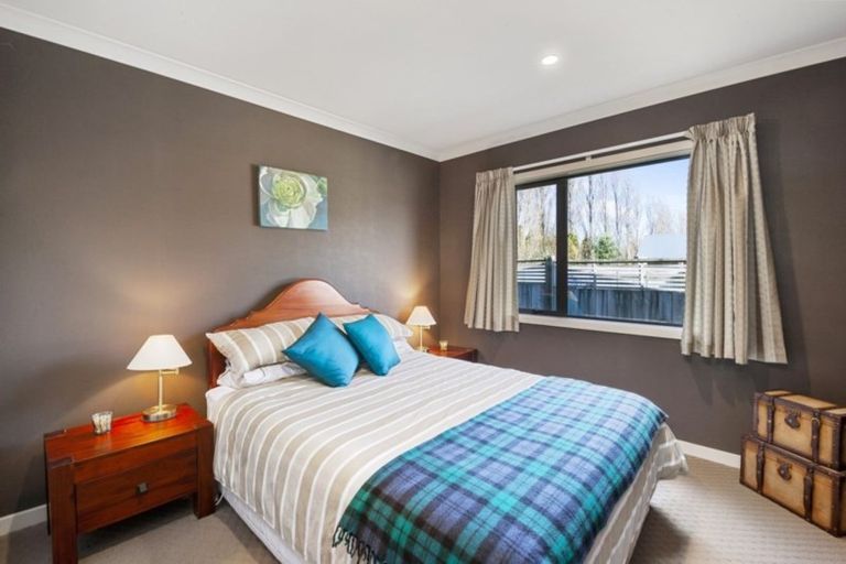Photo of property in 122 Kinloch Road, Kinloch, Taupo, 3377