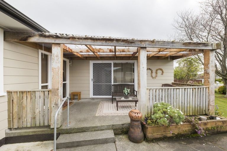 Photo of property in 10 Kennedy Avenue, Feilding, 4702
