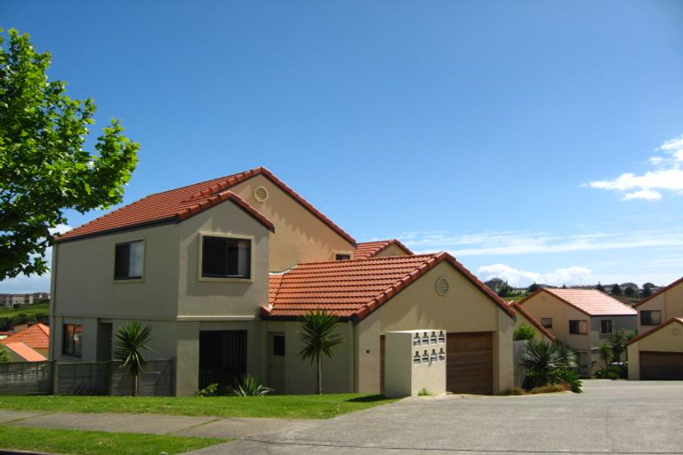 Photo of property in 6a Voyager Drive, Gulf Harbour, Whangaparaoa, 0930