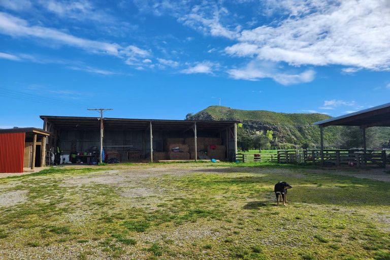 Photo of property in 42 Pigeon Valley Road, Wakefield, 7025