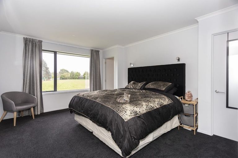 Photo of property in 13 Grove Avenue, Weston, Oamaru, 9401