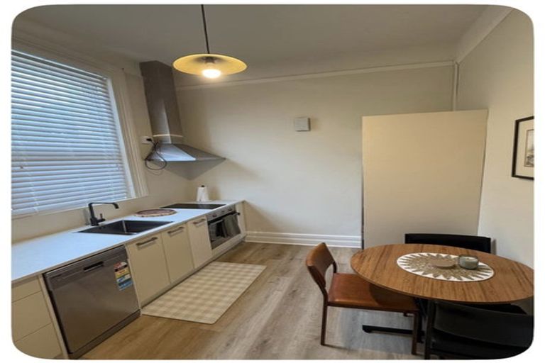 Photo of property in 60 Royal Terrace, Dunedin Central, Dunedin, 9016