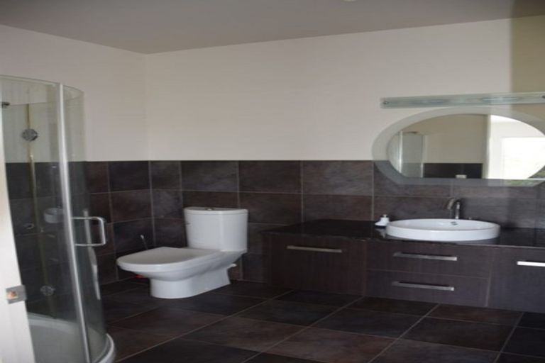 Photo of property in 37 Welsh Hills Road, Swanson, Auckland, 0614