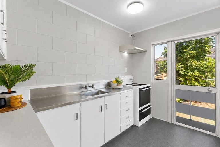 Photo of property in 5/23 Orams Road, Hillpark, Auckland, 2102