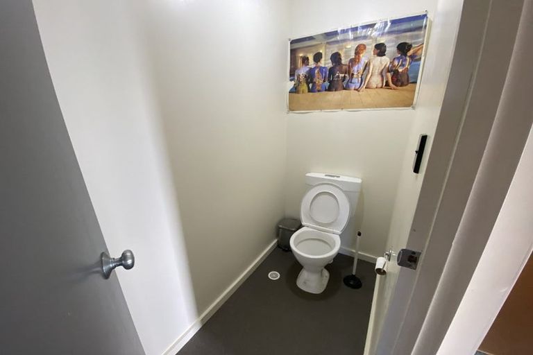 Photo of property in Te Awhina Apartments, 14/22 Sussex Street, Mount Cook, Wellington, 6021